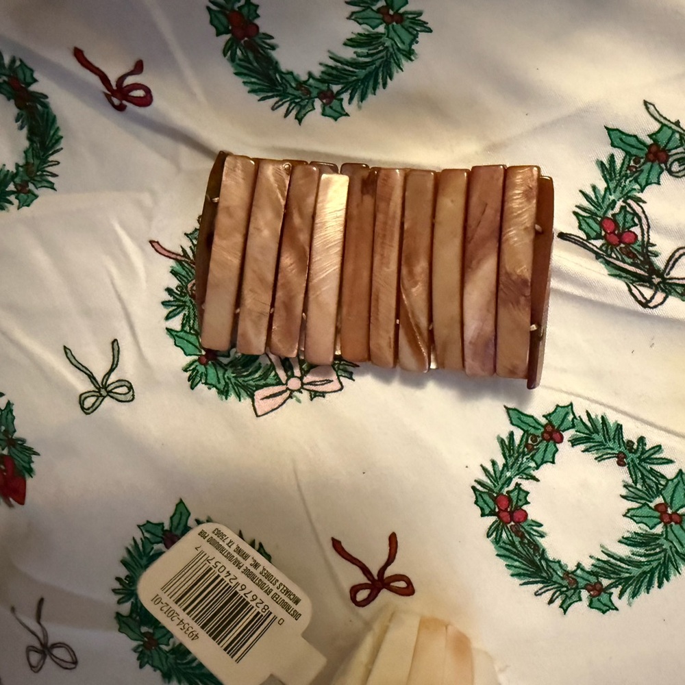6 Shell Bracelets bulk